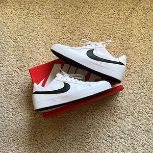 Nike Court Royale AC shoes